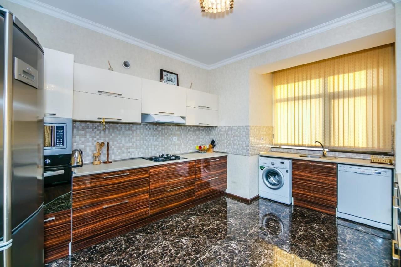 Апартаменты Apartment on Tarqovu steert Баку